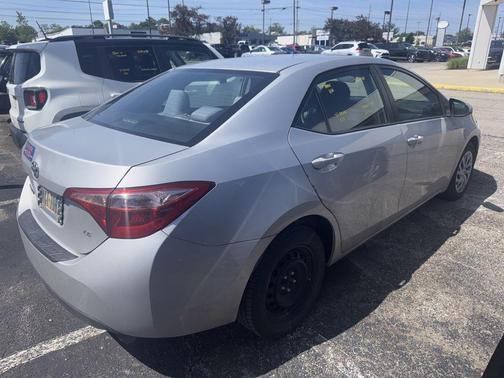 Classic Silver Metallic 2018 Toyota Corolla LE