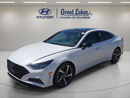 Quartz White 2022 Hyundai SONATA SEL Plus