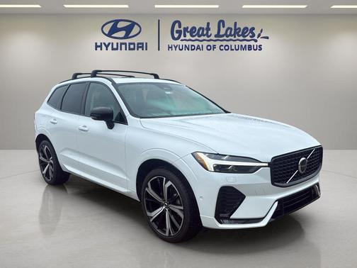 Crystal White 2025 Volvo XC60 B5 Ultra
