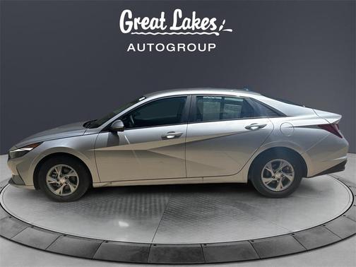 2023 Hyundai ELANTRA SE