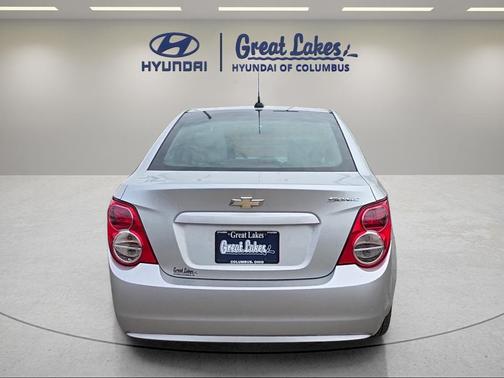Silver Ice Metallic 2016 Chevrolet Sonic LS