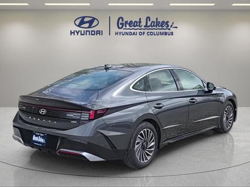 2026 Hyundai SONATA Hybrid Limited