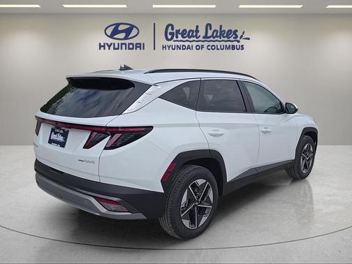 White Pearl 2026 Hyundai TUCSON Hybrid SEL Convenience