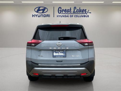 2022 Nissan Rogue SL