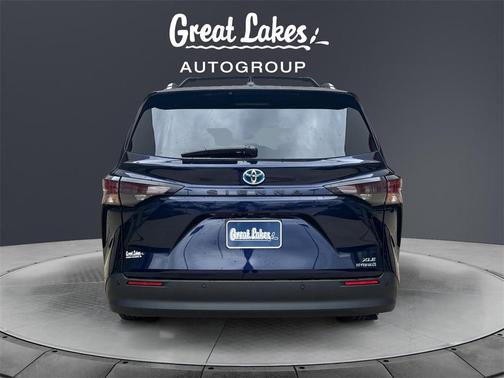 2023 Toyota Sienna XLE
