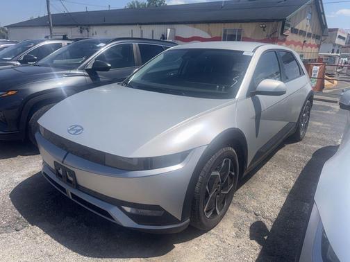 Gold 2024 Hyundai IONIQ 5 SEL