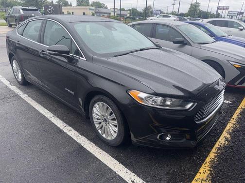 Tuxedo Black Metallic 2013 Ford Fusion Hybrid SE