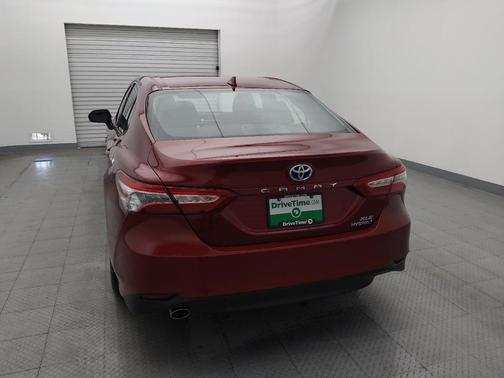 2019 Toyota Camry Hybrid XLE