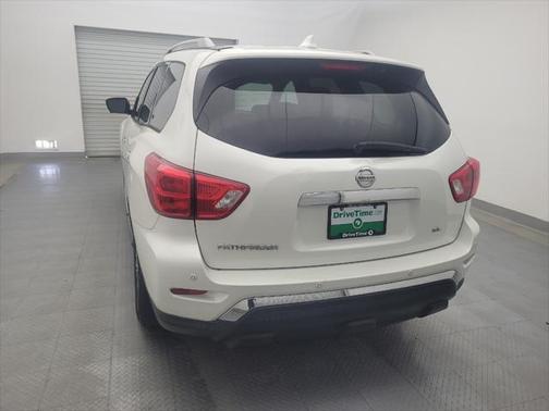 2019 Nissan Pathfinder SL