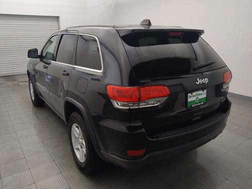 Diamond Black Crystal Pearlcoat 2018 Jeep Grand Cherokee Laredo