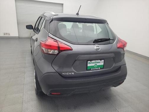 2019 Nissan Kicks S