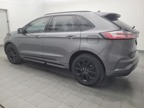 2022 Ford Edge SE