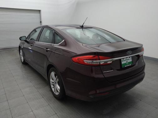 Red 2018 Ford Fusion SE