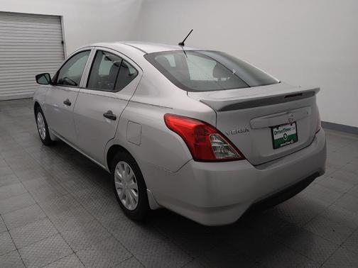 2019 Nissan Versa 1.6 S+
