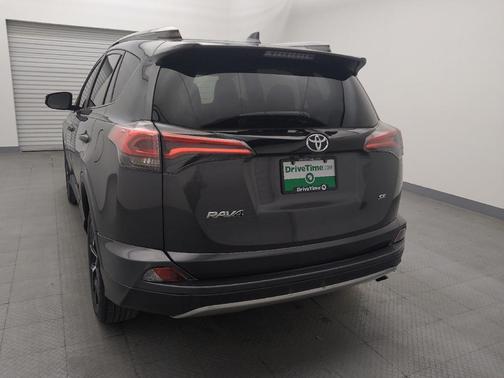 2018 Toyota RAV4 SE