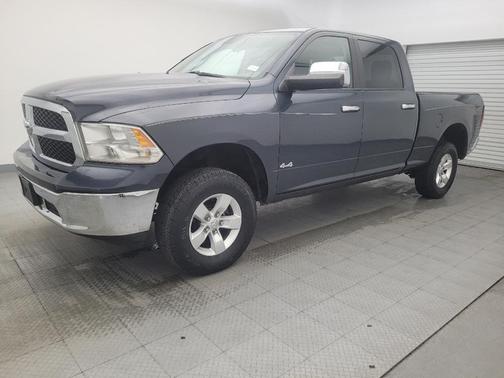 2017 RAM 1500 SLT