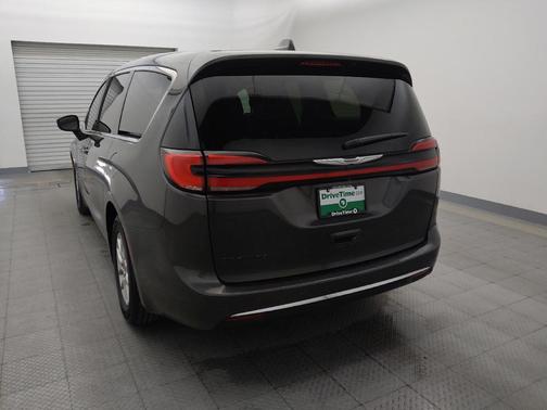 Gray 2023 Chrysler Pacifica Touring L
