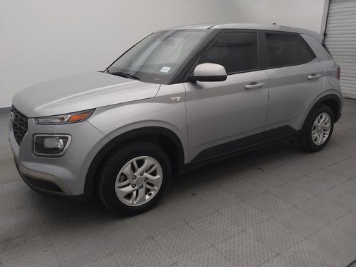 2021 Hyundai VENUE SE