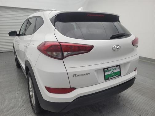2017 Hyundai TUCSON SE Plus