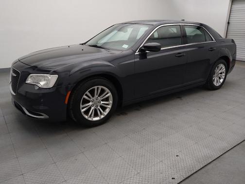 2017 Chrysler 300 Limited