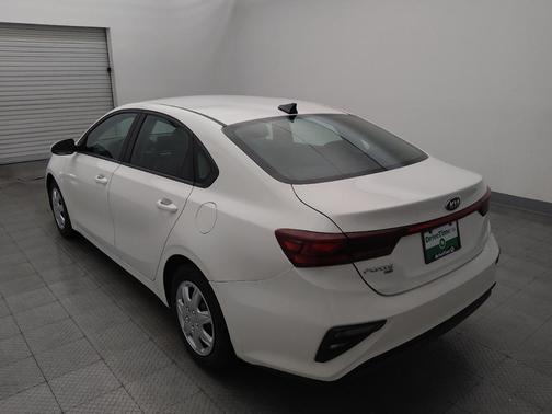 Clear White 2020 Kia Forte FE