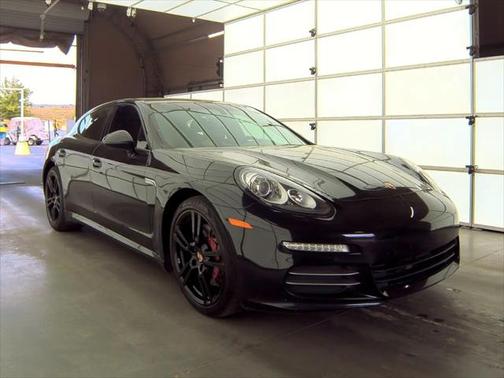 2014 Porsche Panamera 4