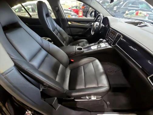 2014 Porsche Panamera 4