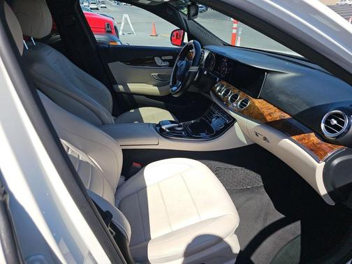 2017 Mercedes-Benz E-Class E 300 4MATIC