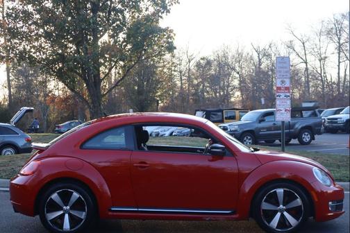 2012 Volkswagen Beetle Base