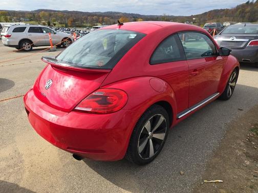 2012 Volkswagen Beetle Base