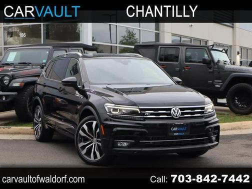 Deep Black Pearl 2021 Volkswagen Tiguan 2.0T SEL R-Line 4MOTION