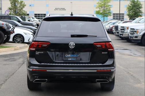 Deep Black Pearl 2021 Volkswagen Tiguan 2.0T SEL R-Line 4MOTION