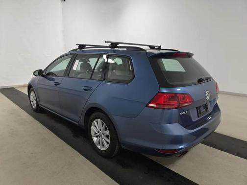 2016 Volkswagen Golf SportWagen TSI S 4-Door