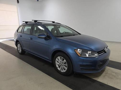 2016 Volkswagen Golf SportWagen TSI S 4-Door