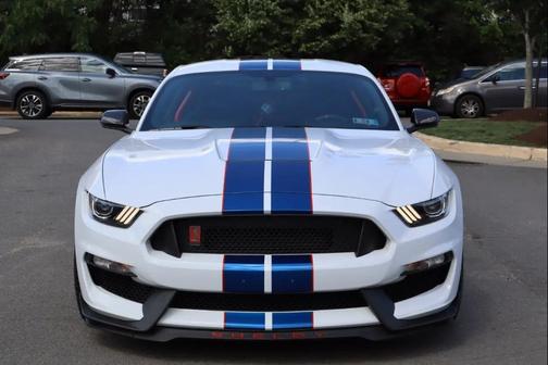 Oxford White 2017 Ford Shelby GT350 Base
