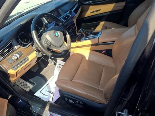 2015 BMW 750 i xDrive