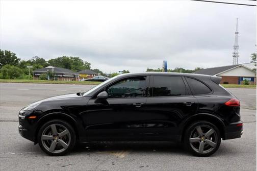 2017 Porsche Cayenne Platinum Edition