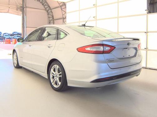 2016 Ford Fusion Hybrid Titanium