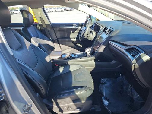 2016 Ford Fusion Hybrid Titanium