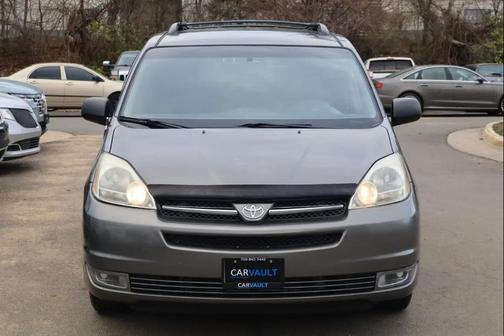 2004 Toyota Sienna LE