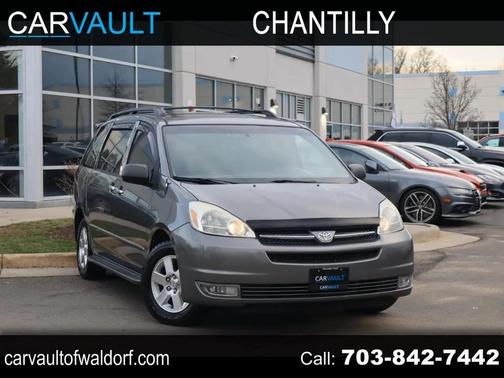 2004 Toyota Sienna LE