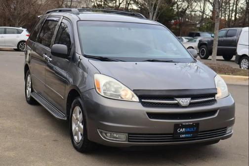 2004 Toyota Sienna LE