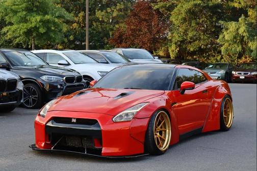 Red 2015 Nissan GT-R Premium