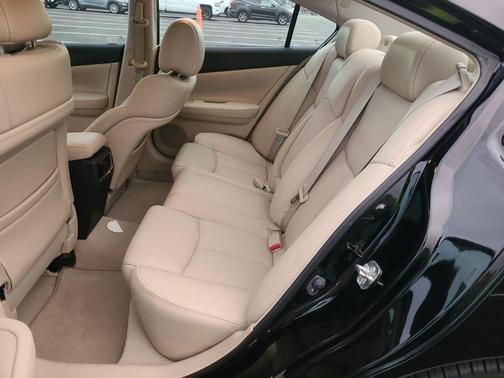 2013 Nissan Maxima SV