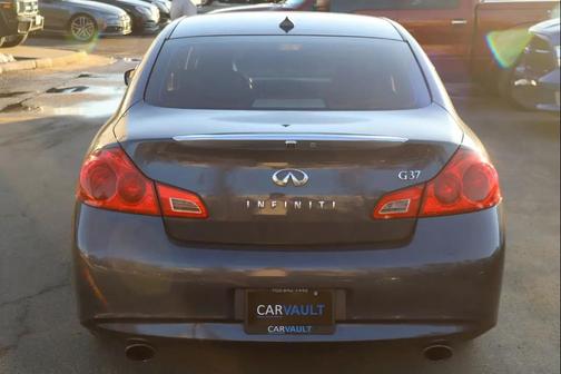 2011 INFINITI G37 Journey