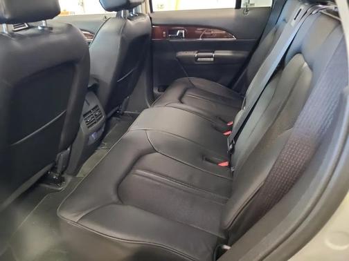 2013 Lincoln MKX Base