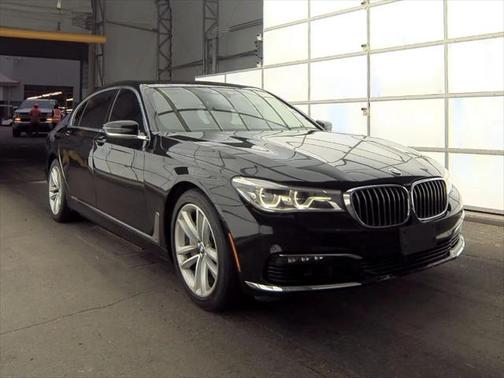 2016 BMW 750 i xDrive
