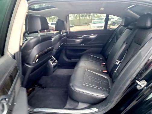 2016 BMW 750 i xDrive