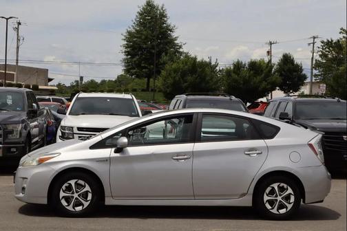 Classic Silver Metallic 2011 Toyota Prius One