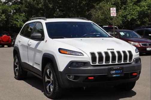 Bright White Clearcoat 2014 Jeep Cherokee Trailhawk